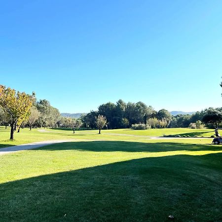 Appartement Golf De Pont Royal Mallemort Bagian luar foto