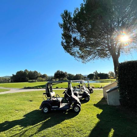 Appartement Golf De Pont Royal Mallemort Bagian luar foto