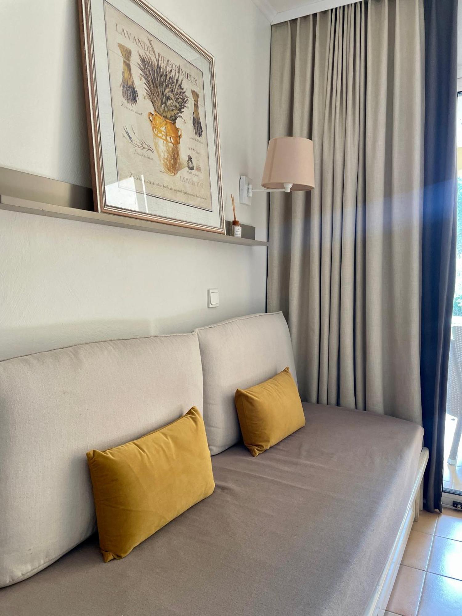 Appartement Golf De Pont Royal Mallemort Bagian luar foto