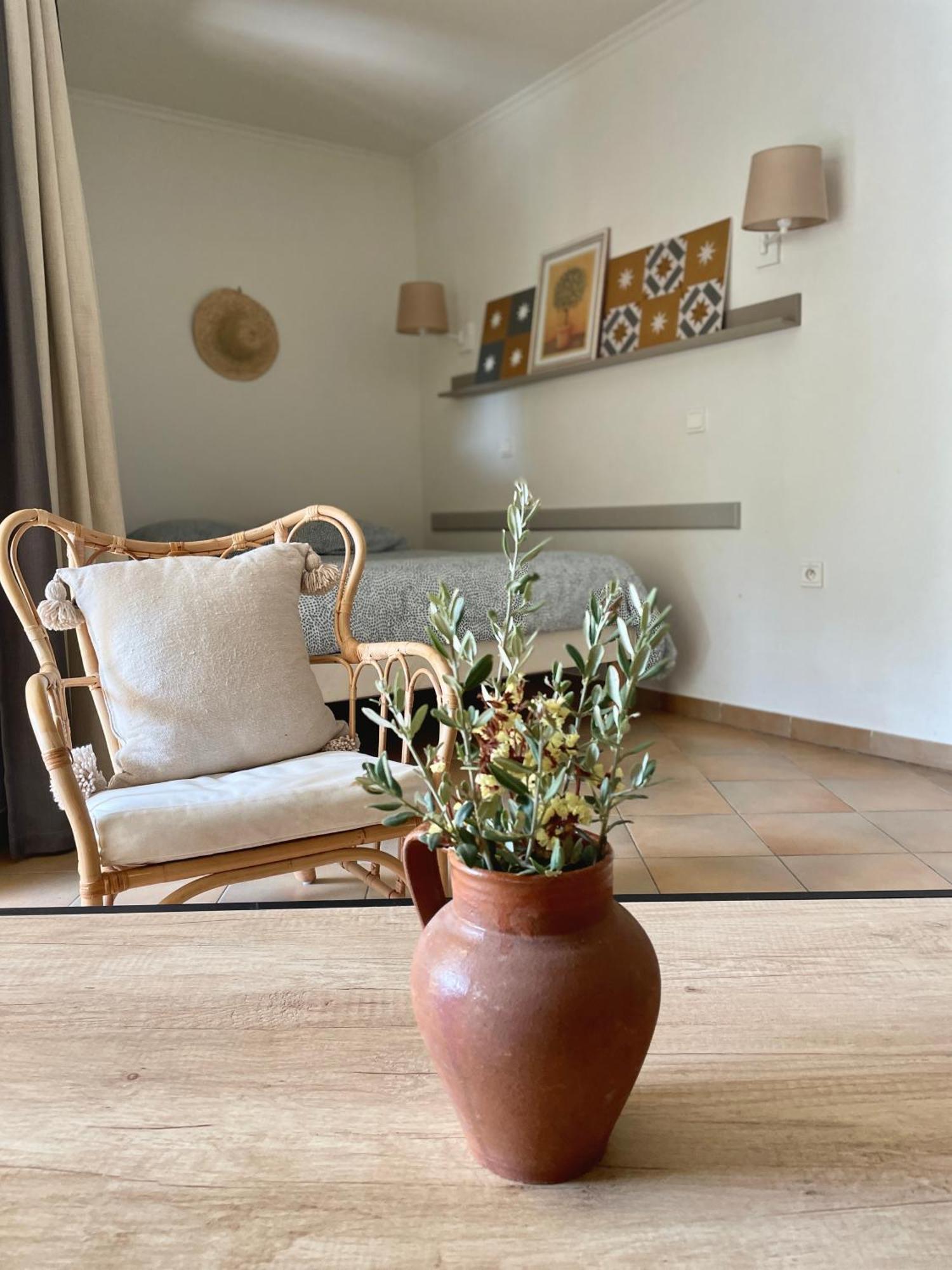 Appartement Golf De Pont Royal Mallemort Bagian luar foto